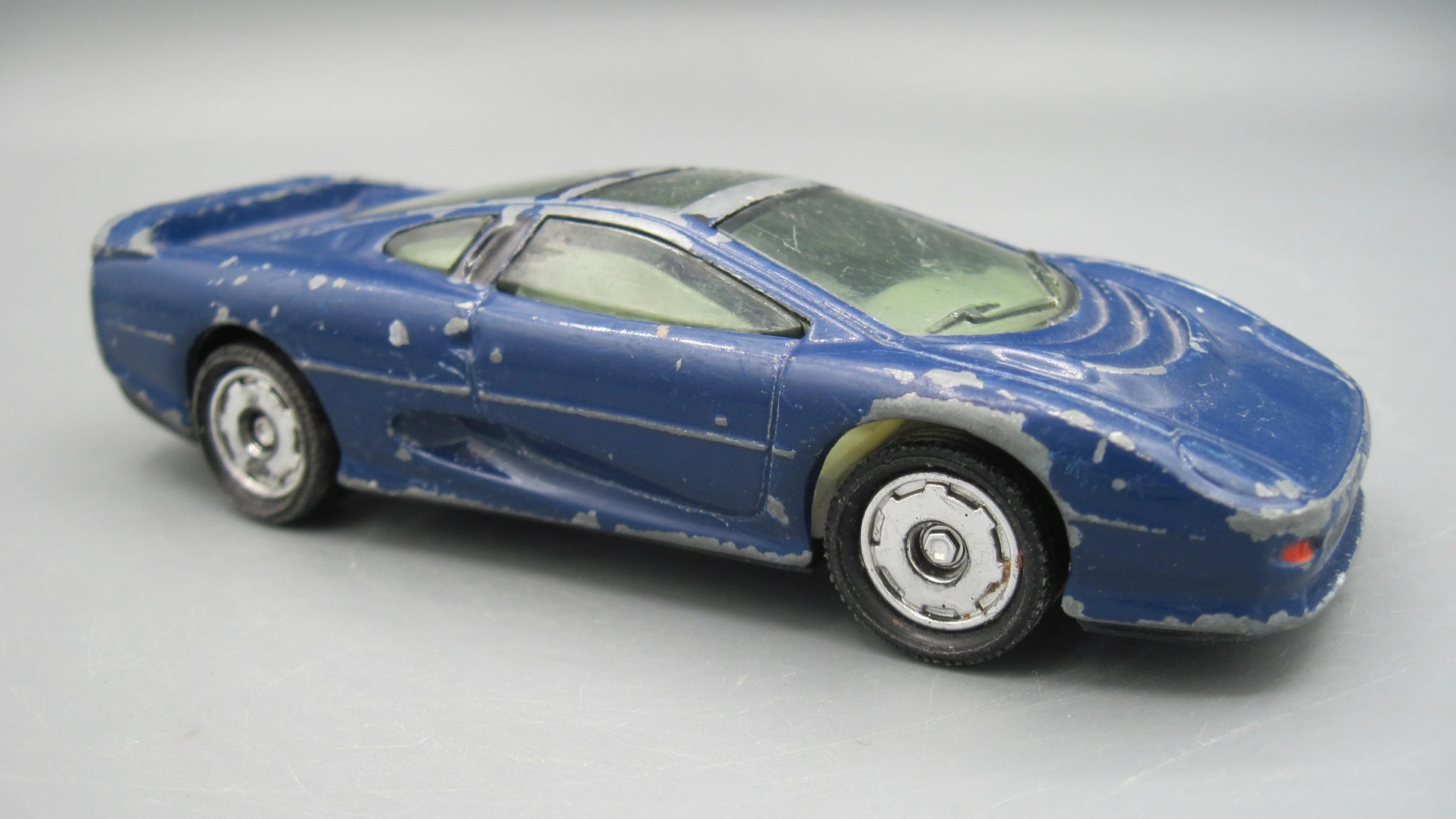 Matchbox  Specials Jaguar XK220  Blue