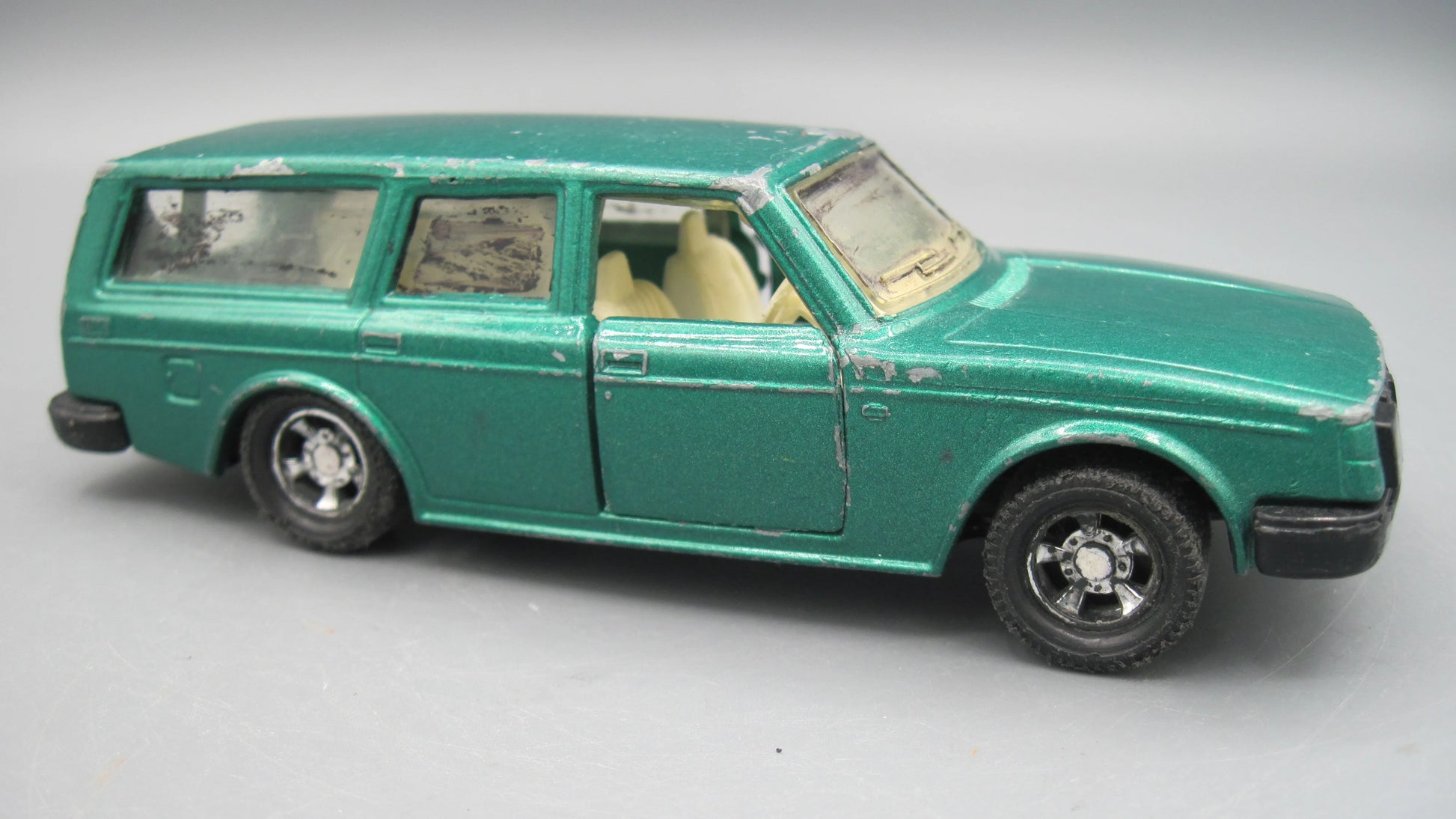 Matchbox   Volvo K74  Green