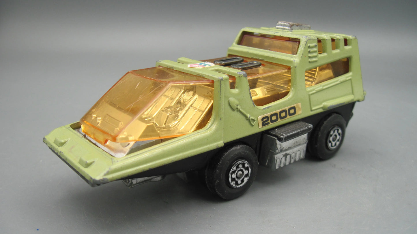 Matchbox    Adventure 2000 K-2001 Raider Command  Green