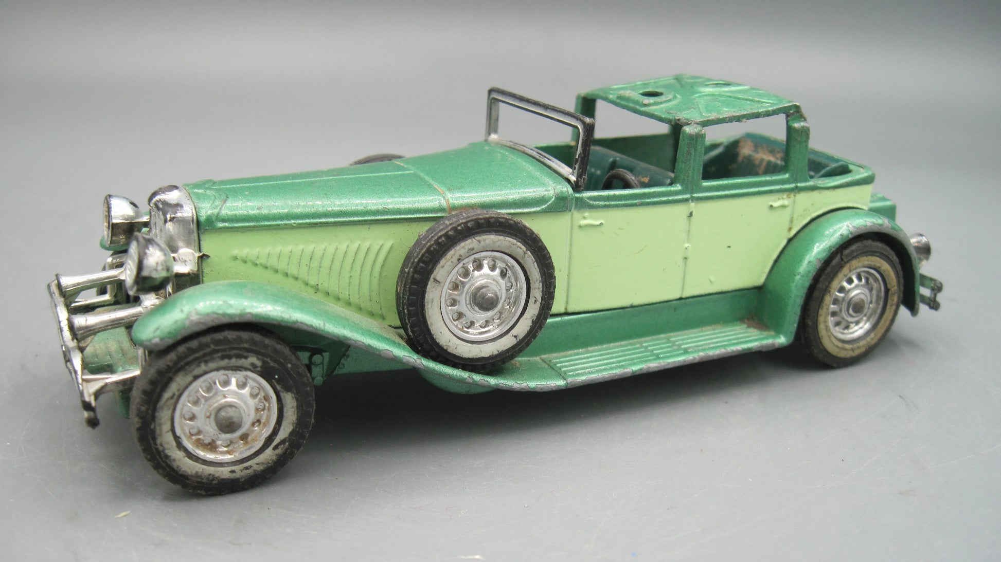 Matchbox   Duesenberg Model J Town Car 1930 Green