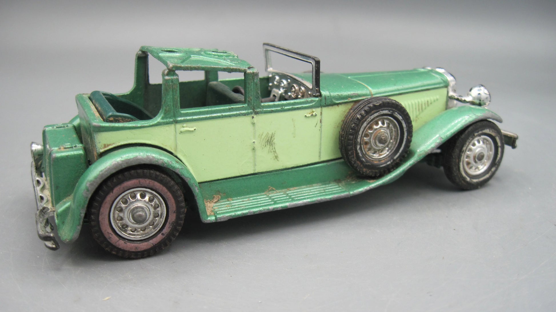 Matchbox   Duesenberg Model J Town Car 1930 Green