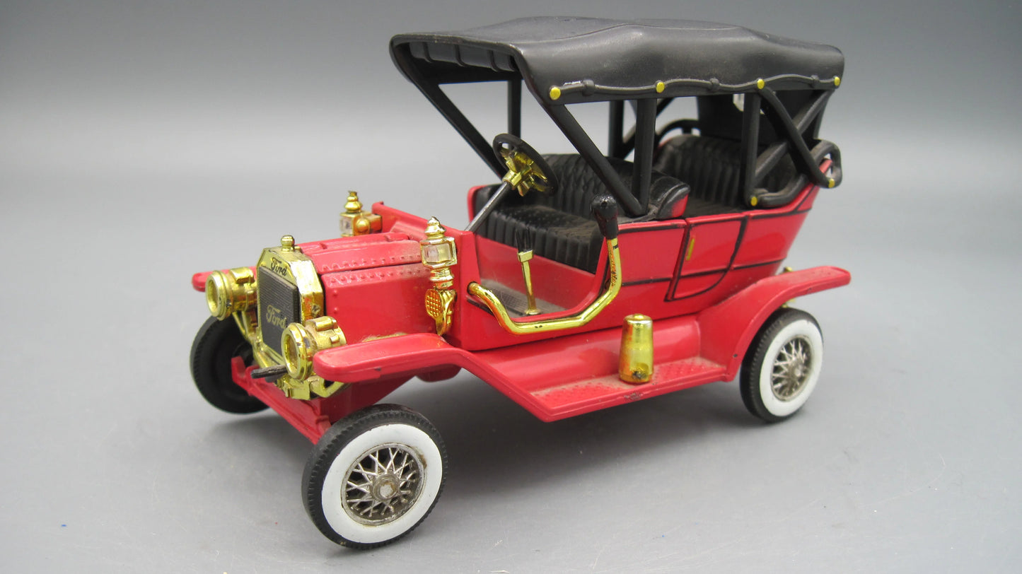 National Motor Museum Mint   Ford Model T  Red & Black