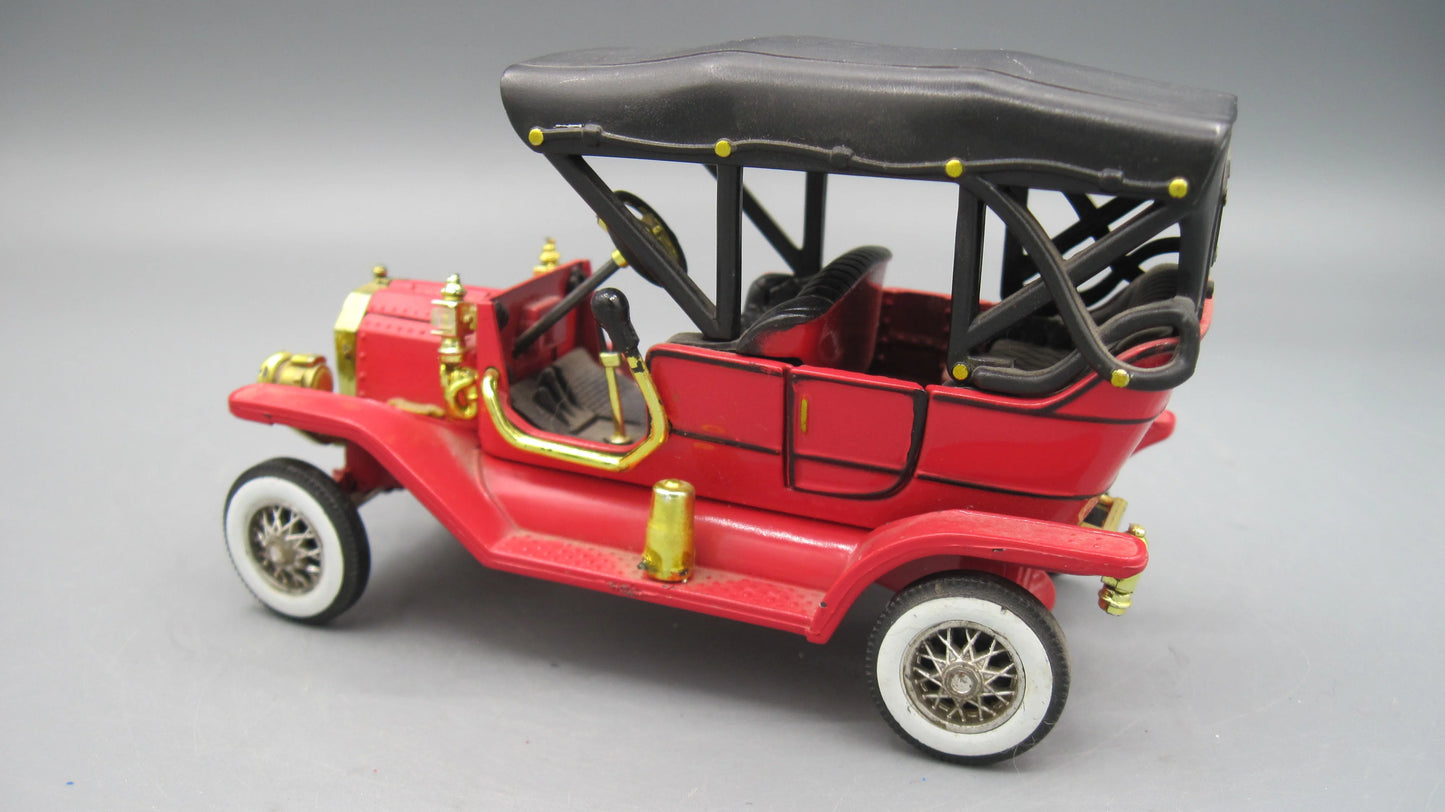 National Motor Museum Mint   Ford Model T  Red & Black