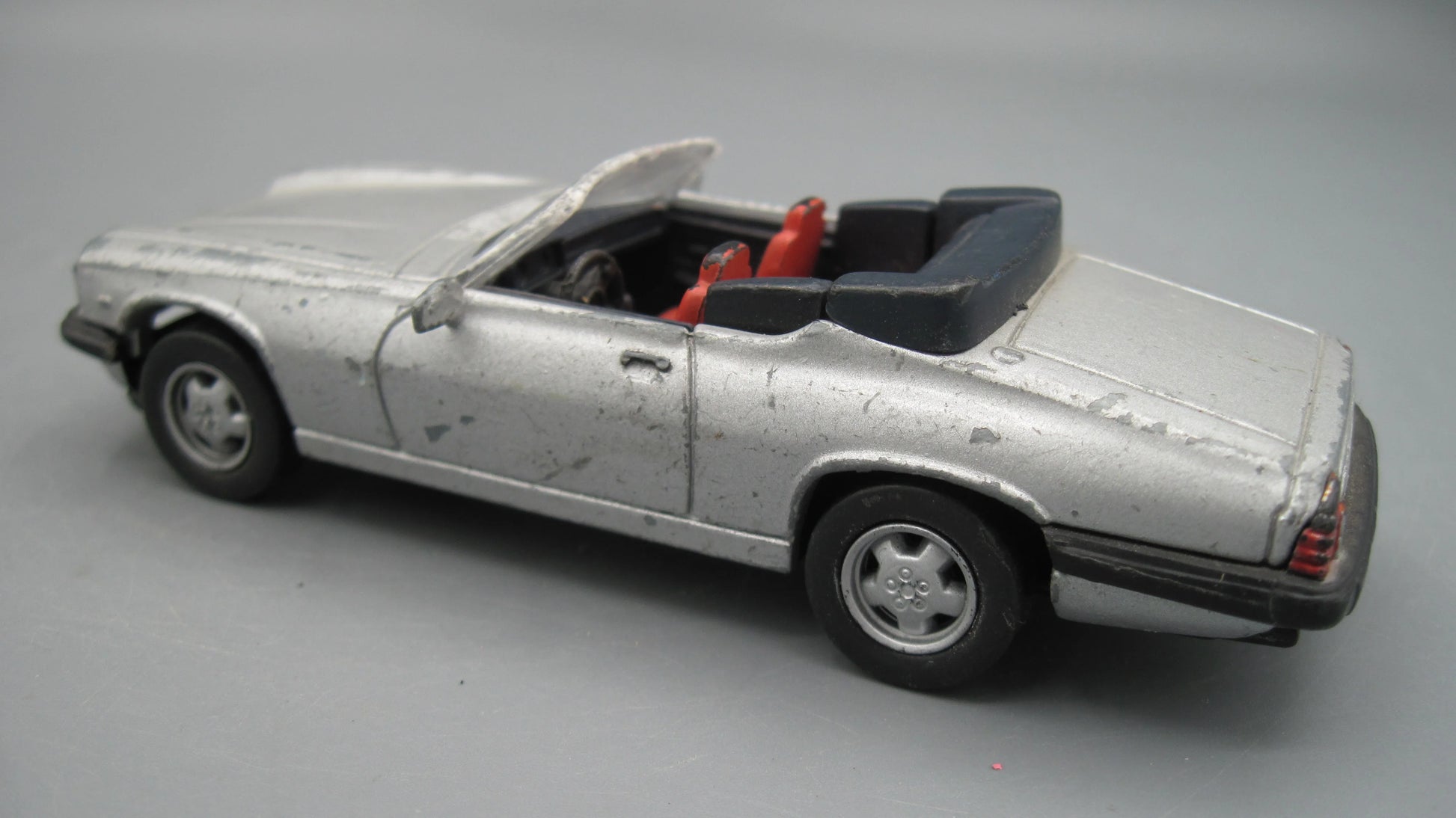 New Ray   Jaguar XJ-S V12 1988 Silver