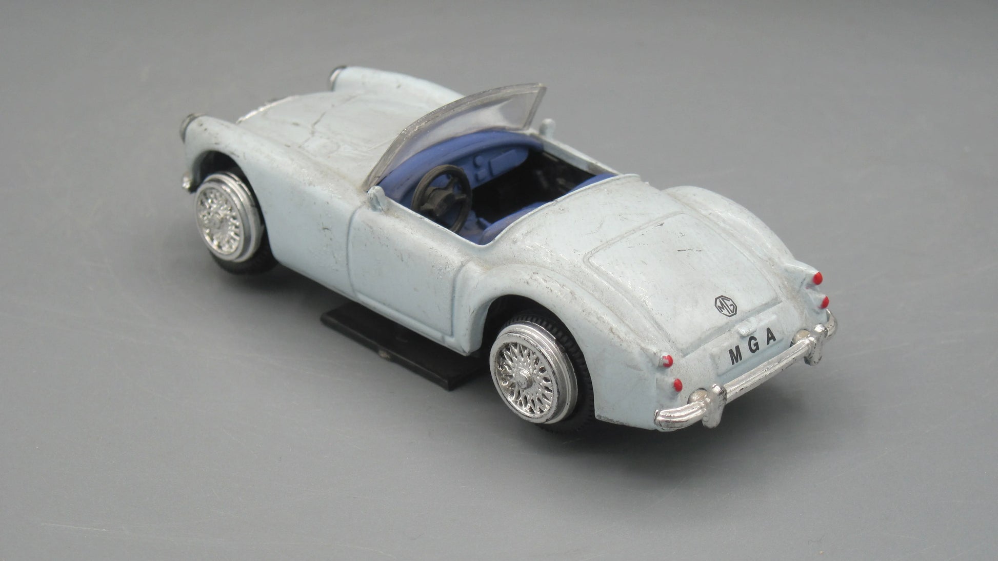 New-Ray   MG MGA  Blue 
