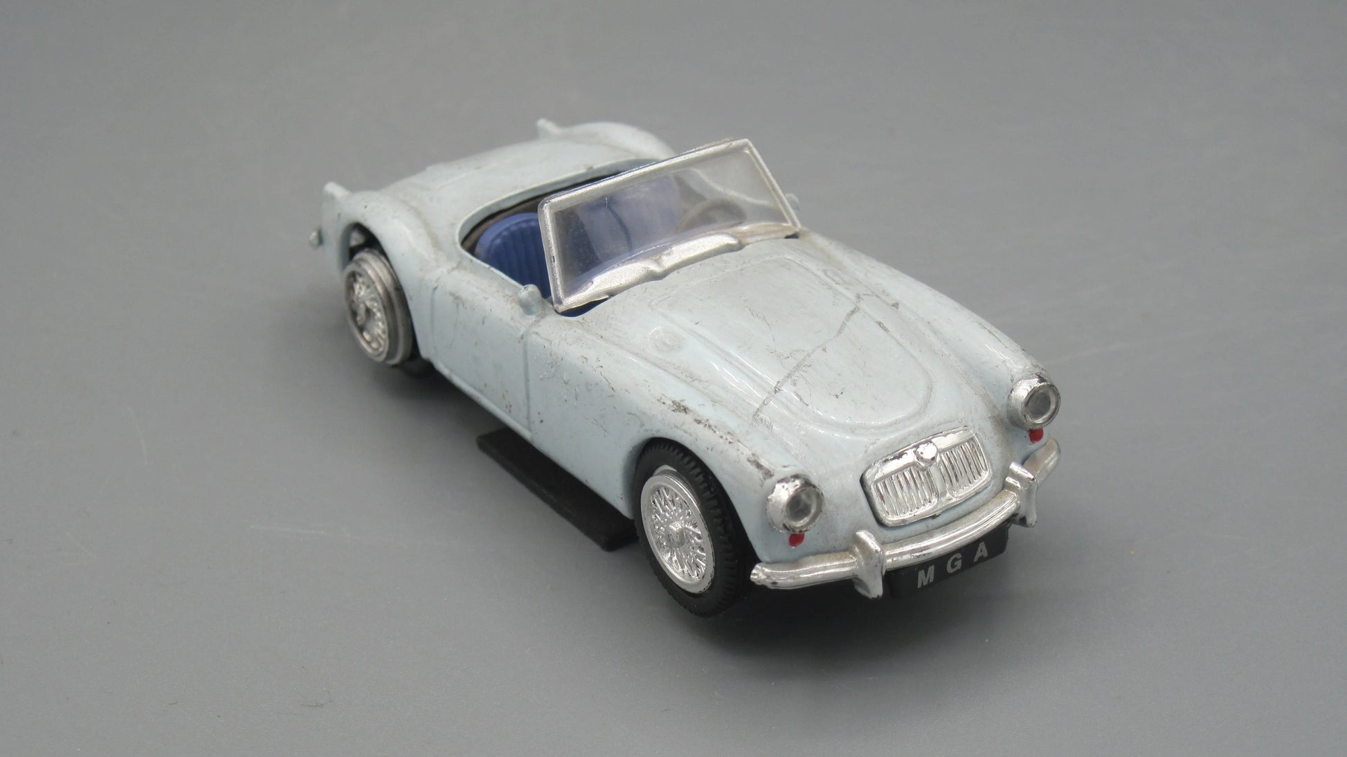 New-Ray   MG MGA  Blue 