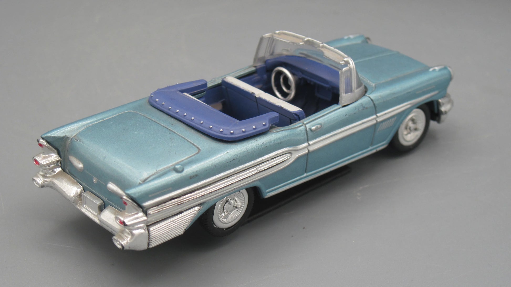 New-Ray   Pontiac Bonneville 1957 Blue 