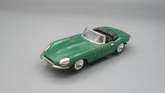 New-Ray   Jaguar E Cabriolet 1961 Green 
