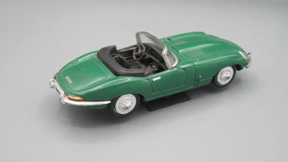 New-Ray   Jaguar E Cabriolet 1961 Green 