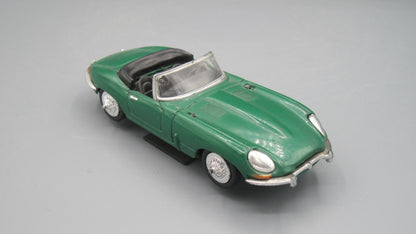 New-Ray   Jaguar E Cabriolet 1961 Green 