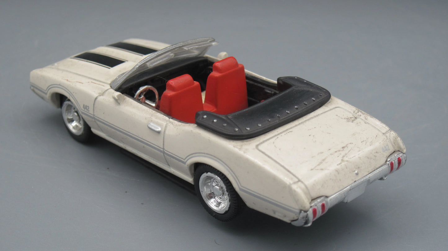 New-Ray   Oldsmobile 442 1970 White 