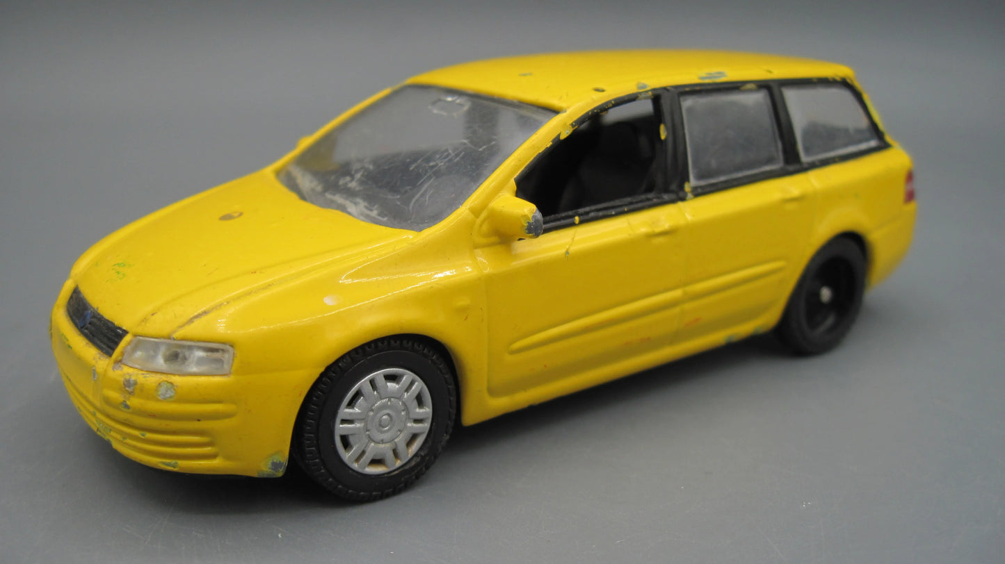 Norev   Fiat Stilo Station Wagon  Yellow