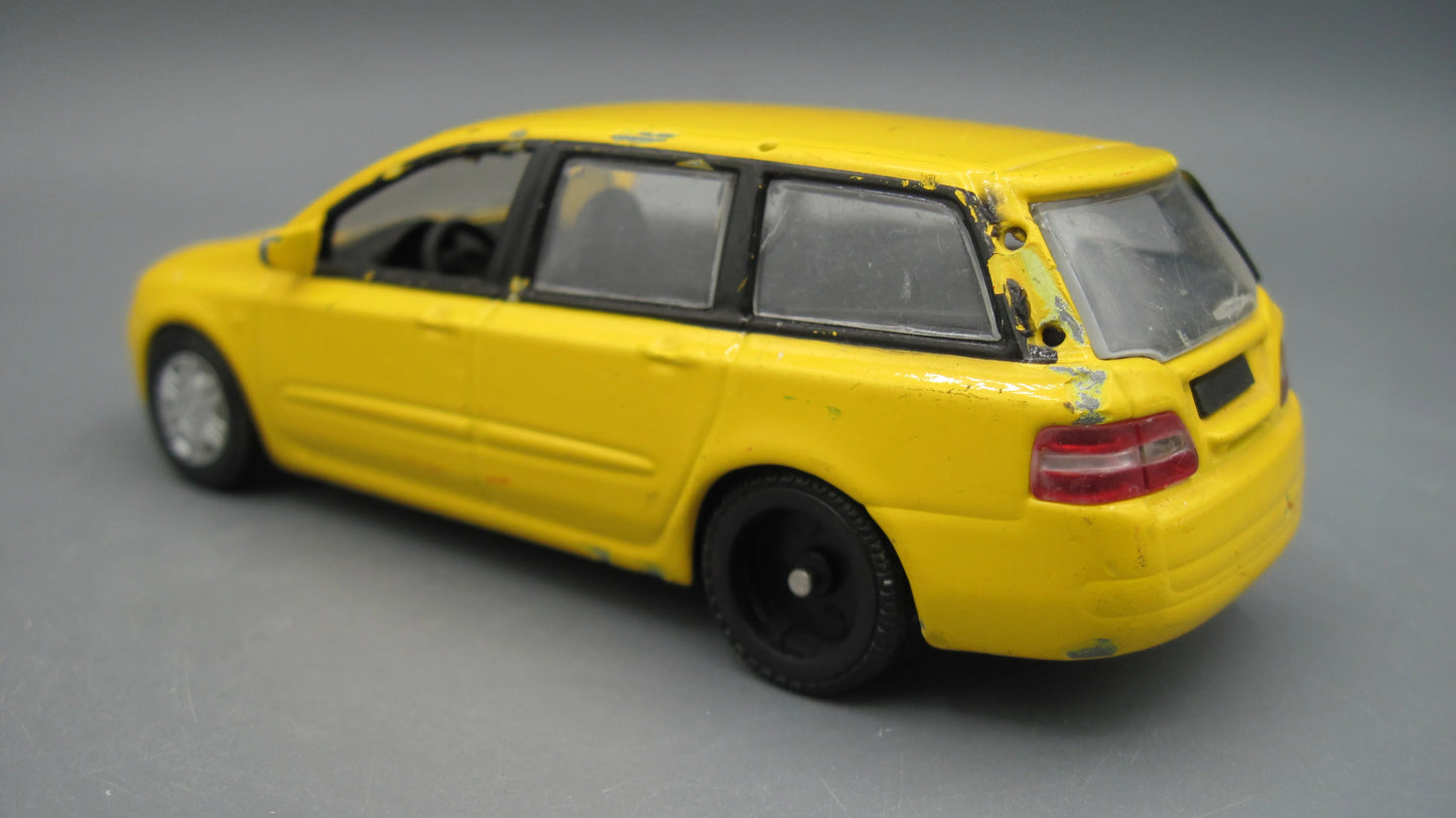 Norev   Fiat Stilo Station Wagon  Yellow
