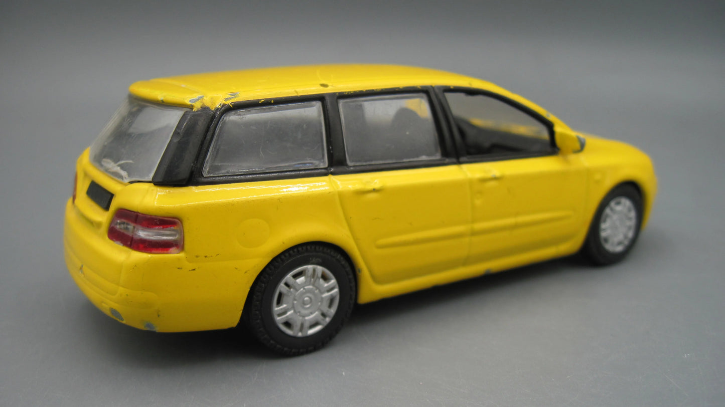 Norev   Fiat Stilo Station Wagon  Yellow