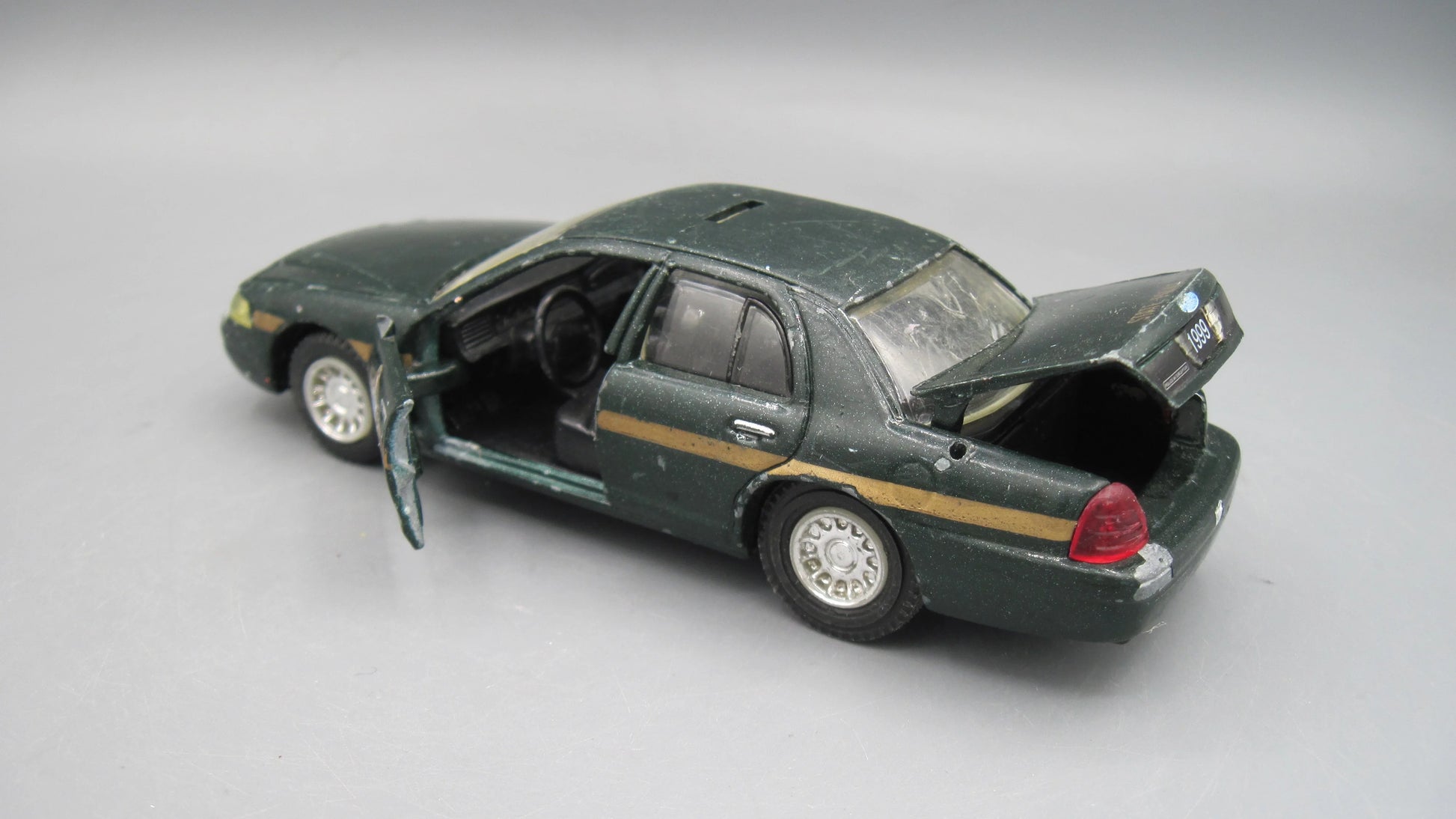 Road Champs   Ford Crown Victoria Police Interceptor 1999 Green