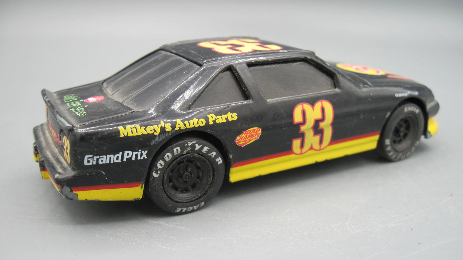 Road Champs   Pontiac Grand Prix Stock Car  Black