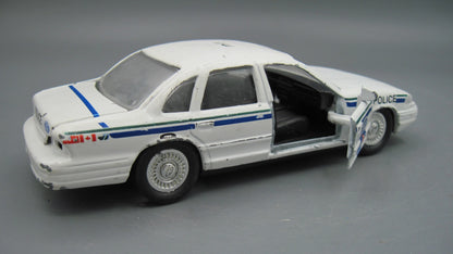 Road Champs   Ford Crown Victoria Police Car  White