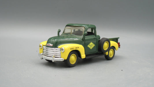 Road Champs   Chevrolet C3100 Yard Crew  Green