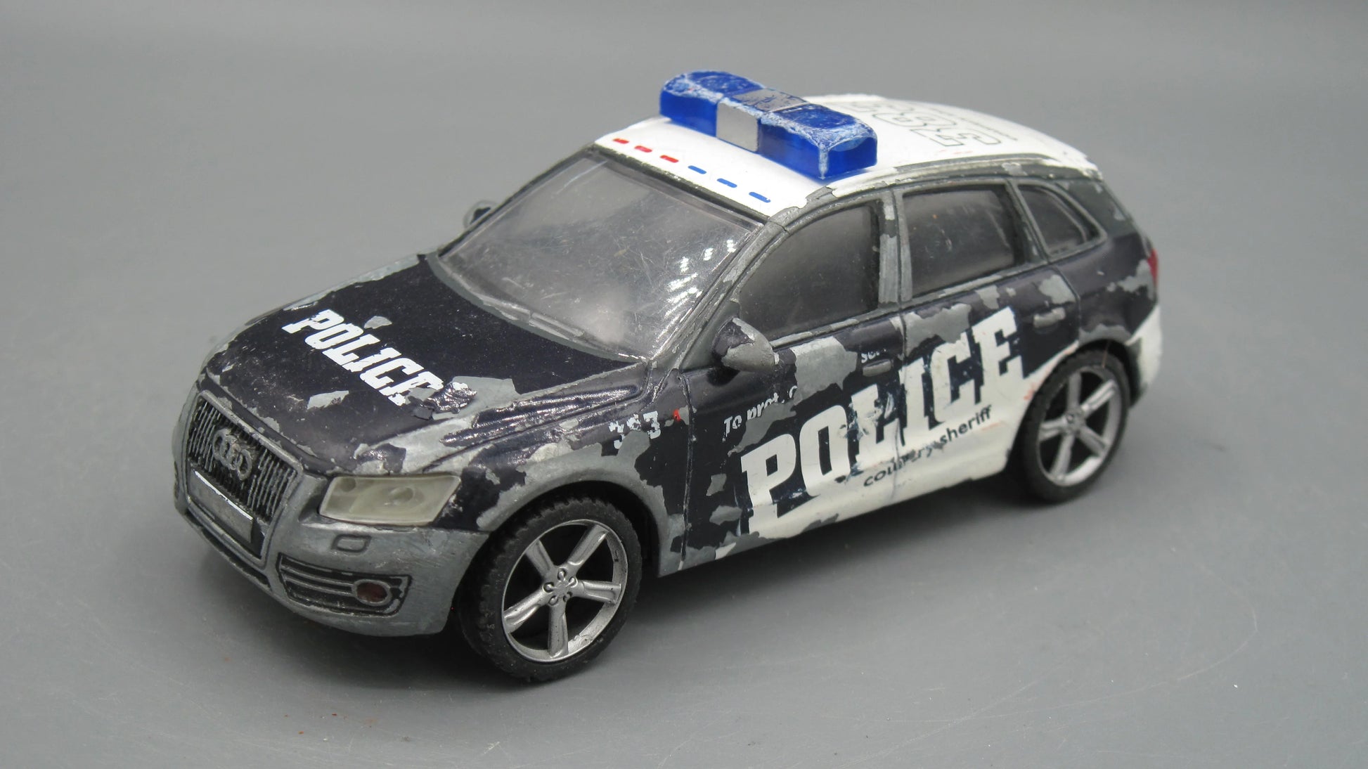 Realtoy   Audi Q5  Black&White