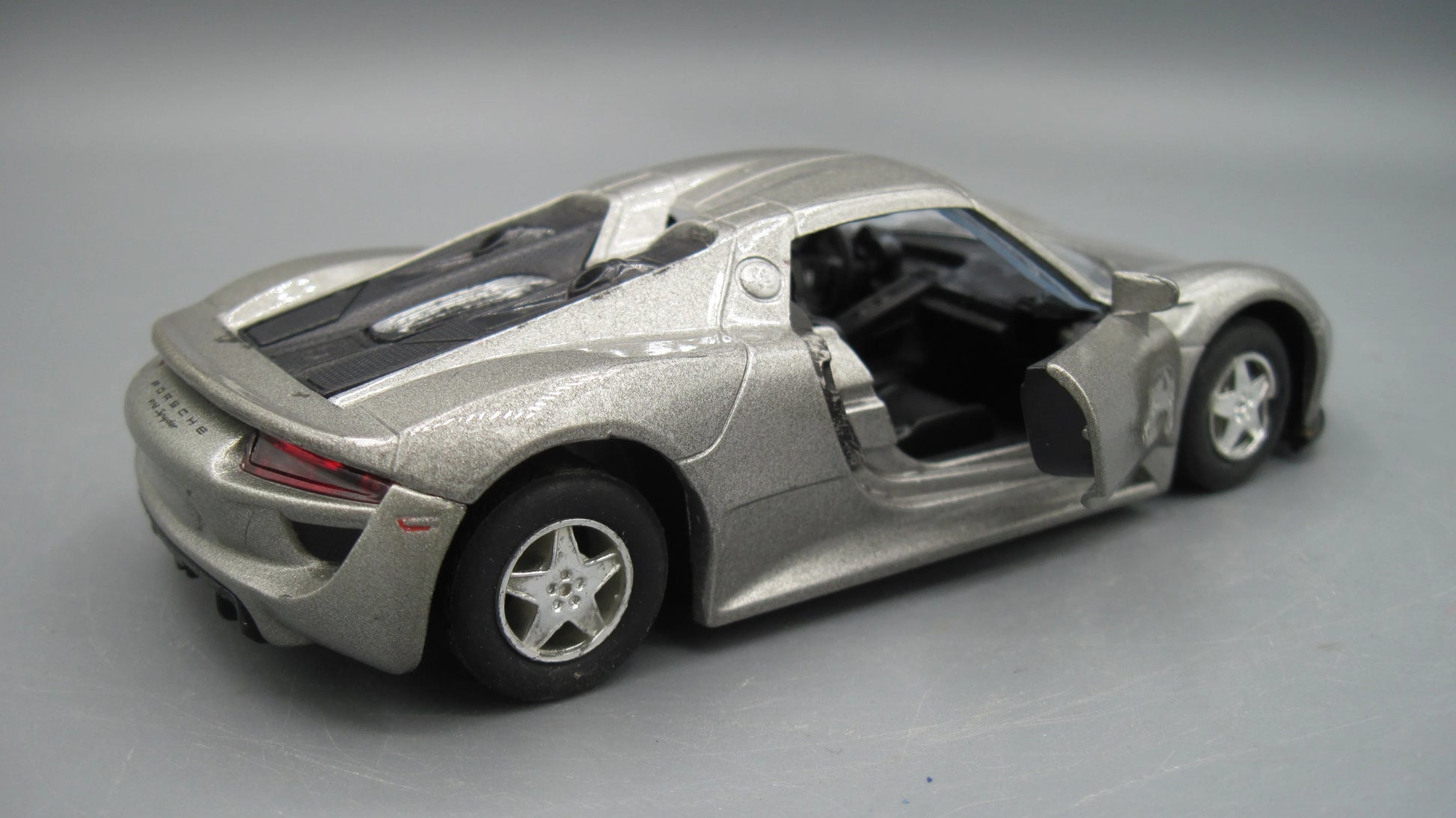 RMZ City   Porsche 918 Spyder  Silver