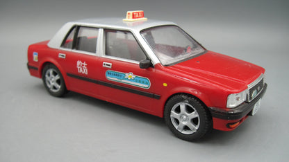 Realtoy   Toyota Crown Comfort  Red & Silver