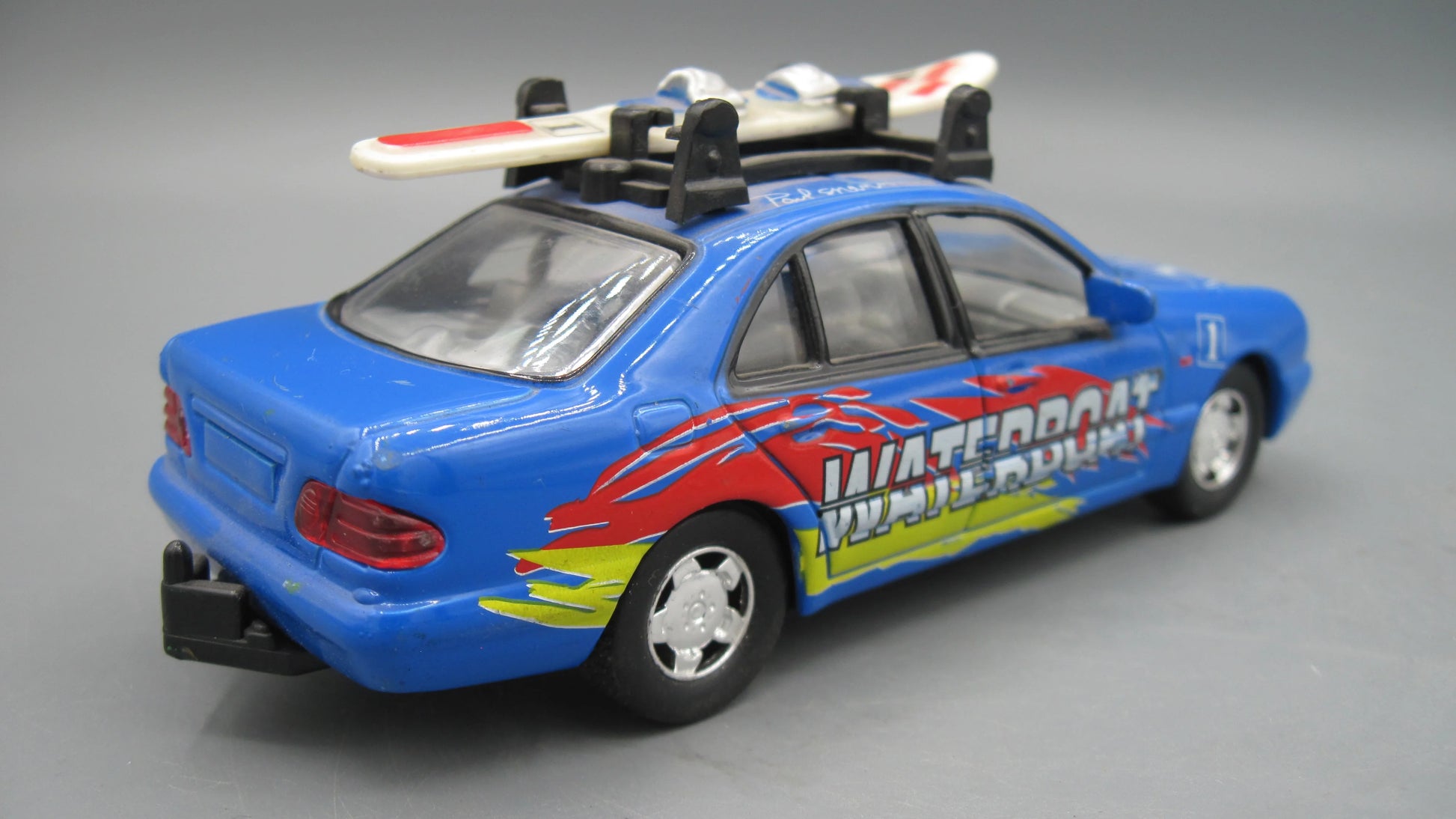 Realtoy   Mercedes-Benz E-Class with Surfing Boat  Blue