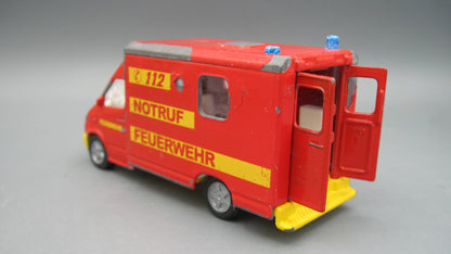Siku   Mercedes-Benz Sprinter 312D  Red