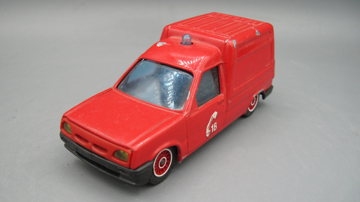 Solido   Renault Express  Red