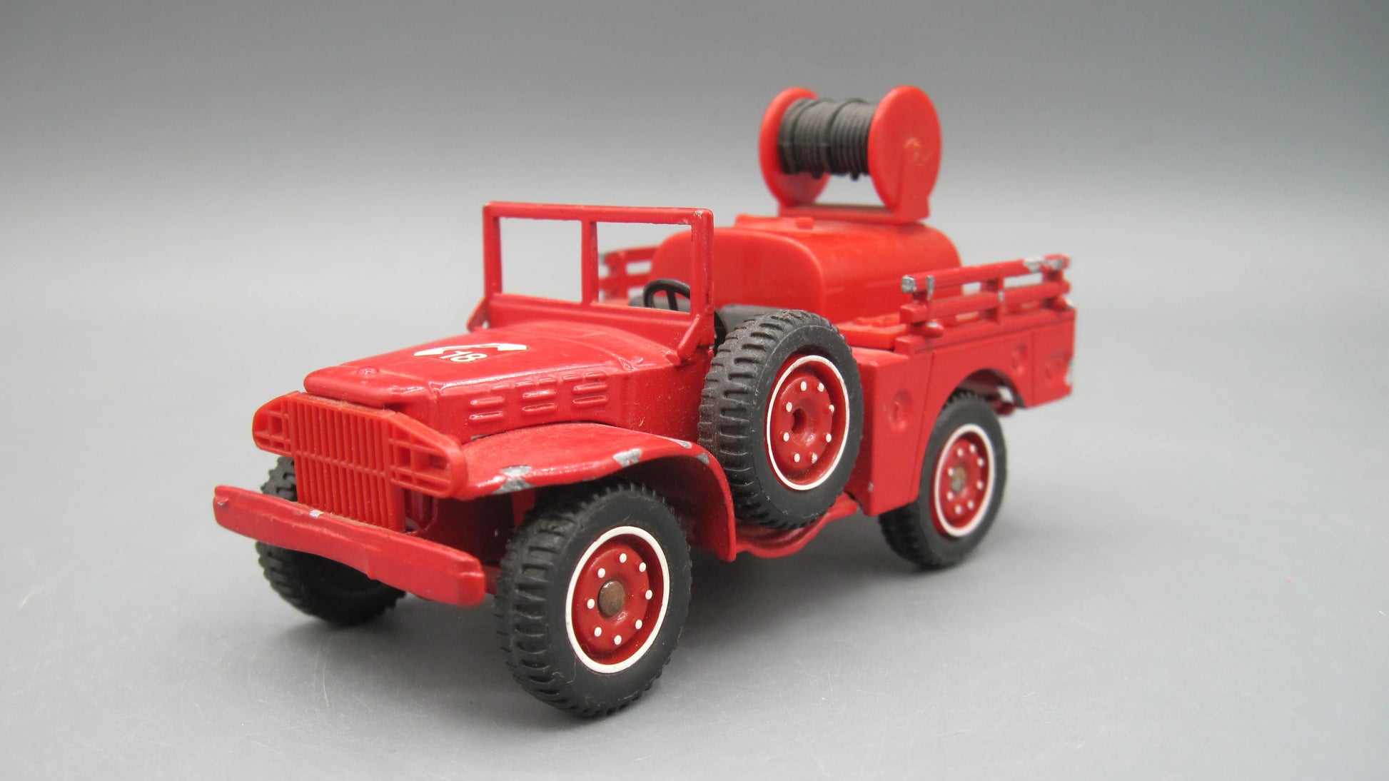 Solido   Dodge WC-51 Military truck  Red