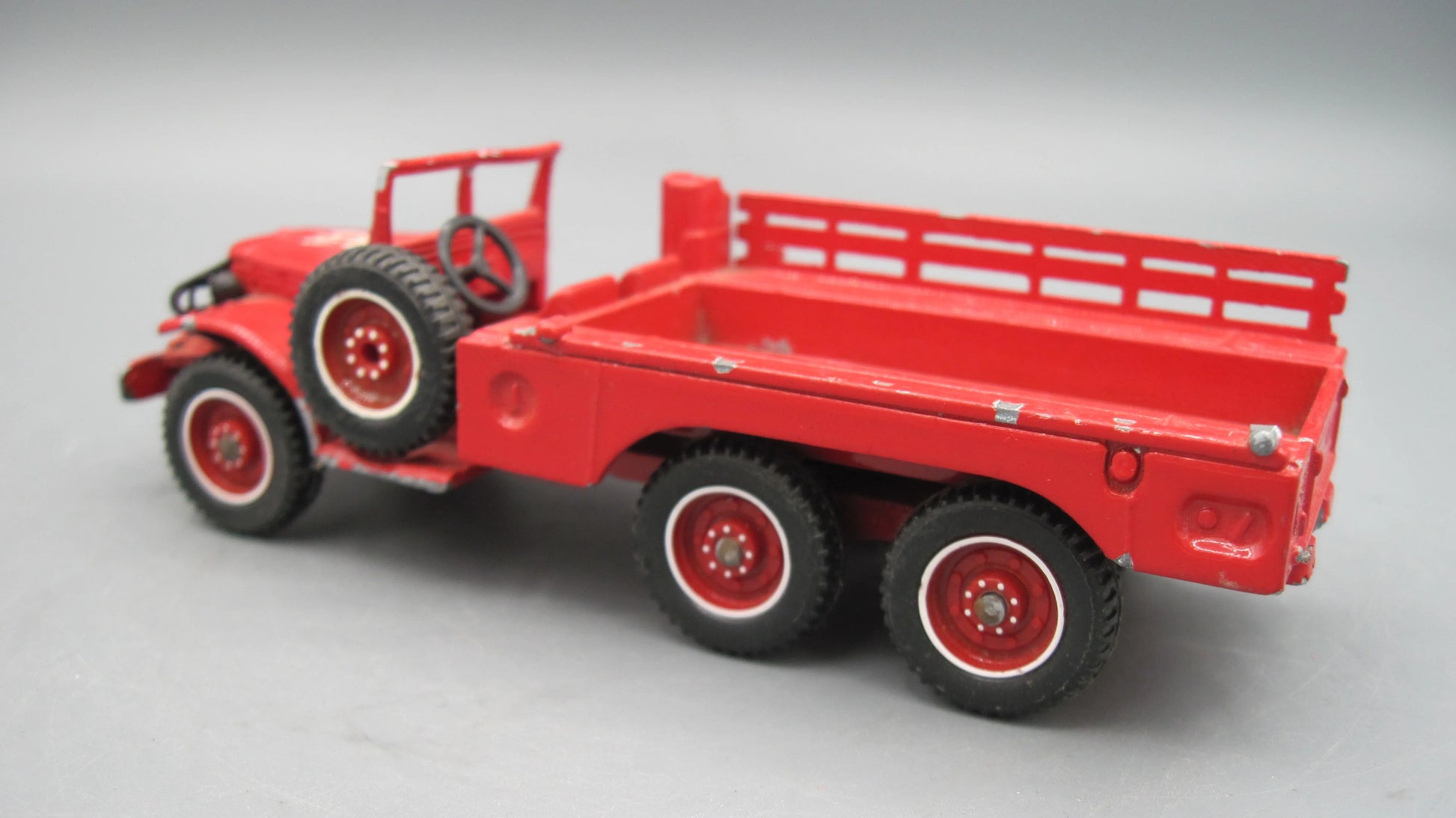 Solido   Dodge T 223 WC 63 1975 Red