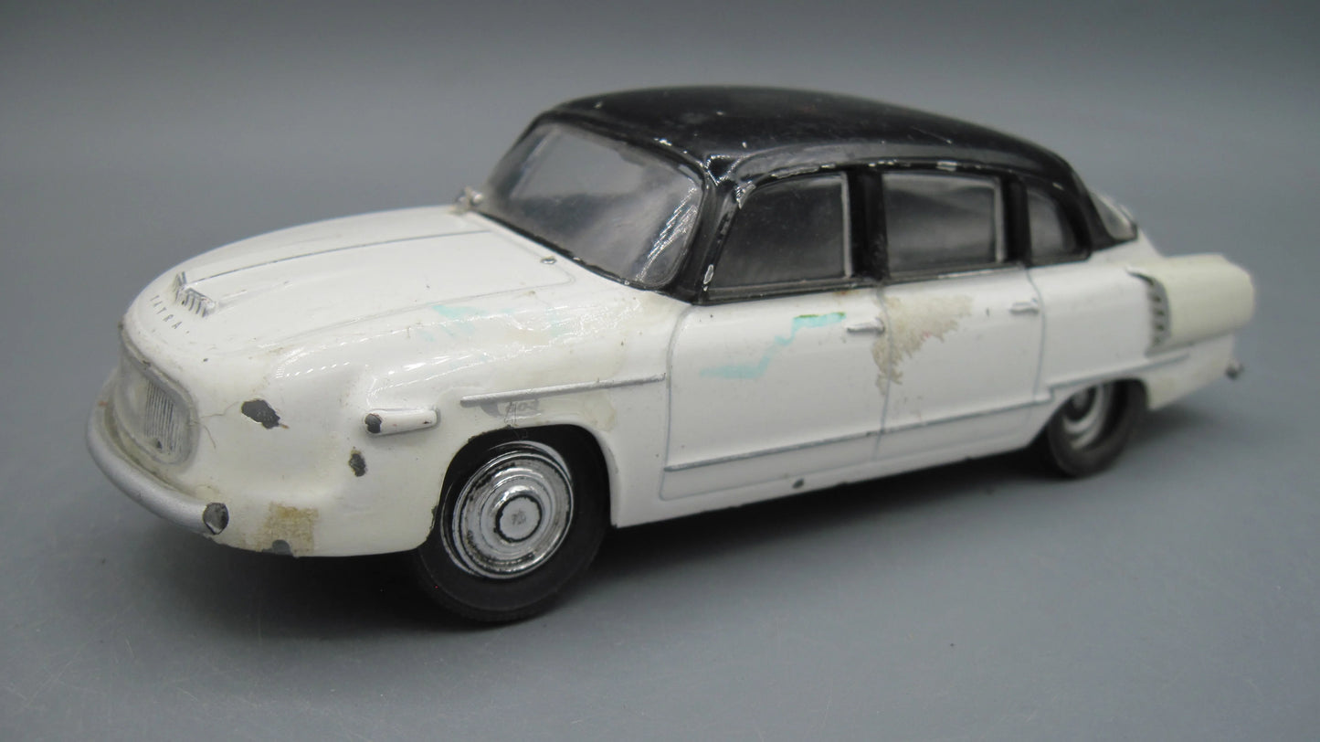 Unbranded   Tatra  603-1  White & Black