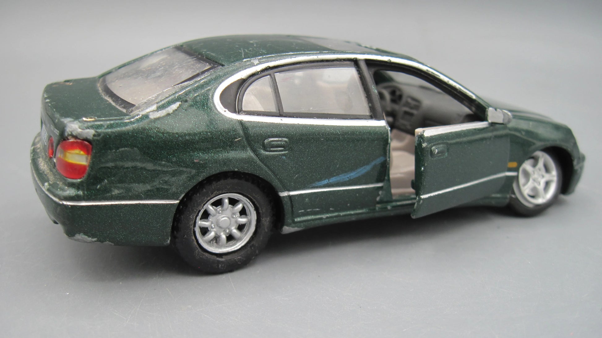 Unbranded   Lexus GS 300  Green