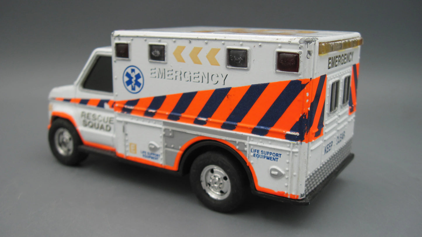 Unbranded   Ford Ambullance  White