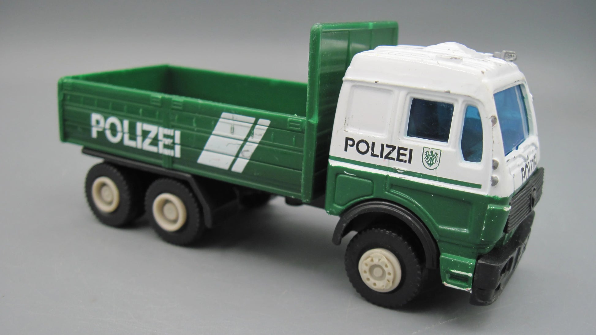 Unbranded   Mercedes-Benz Dumb Truck  Green