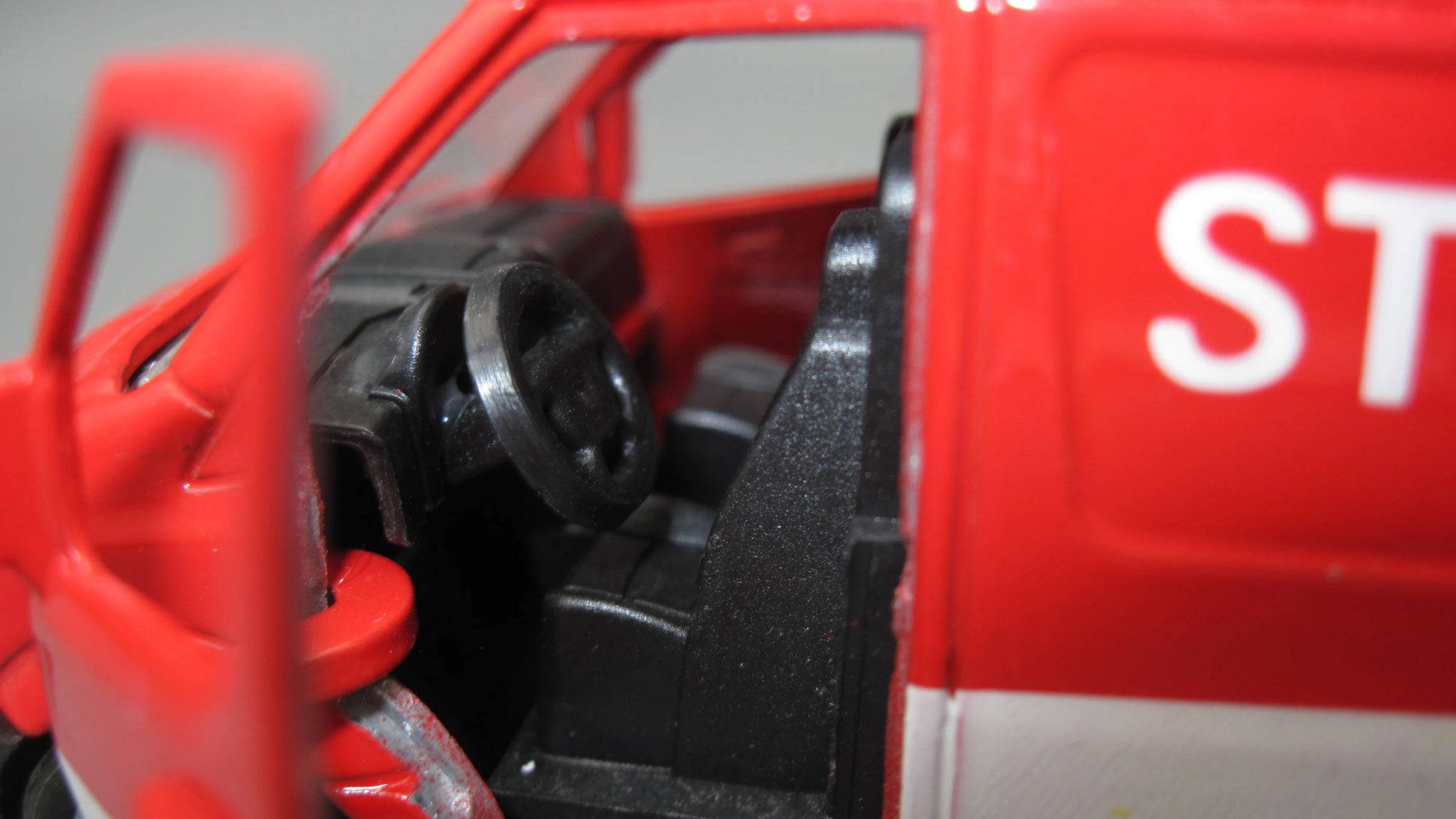Unbranded   Mercedes-Benz Sprinter Van  Red