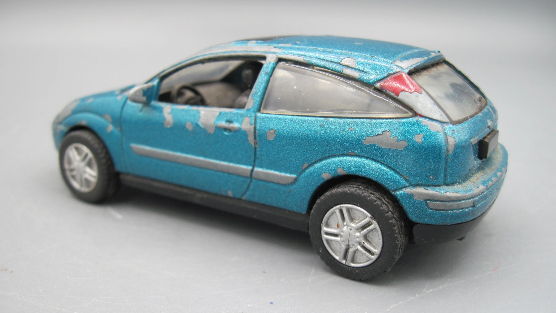 Unbranded   Ford Focus  Green