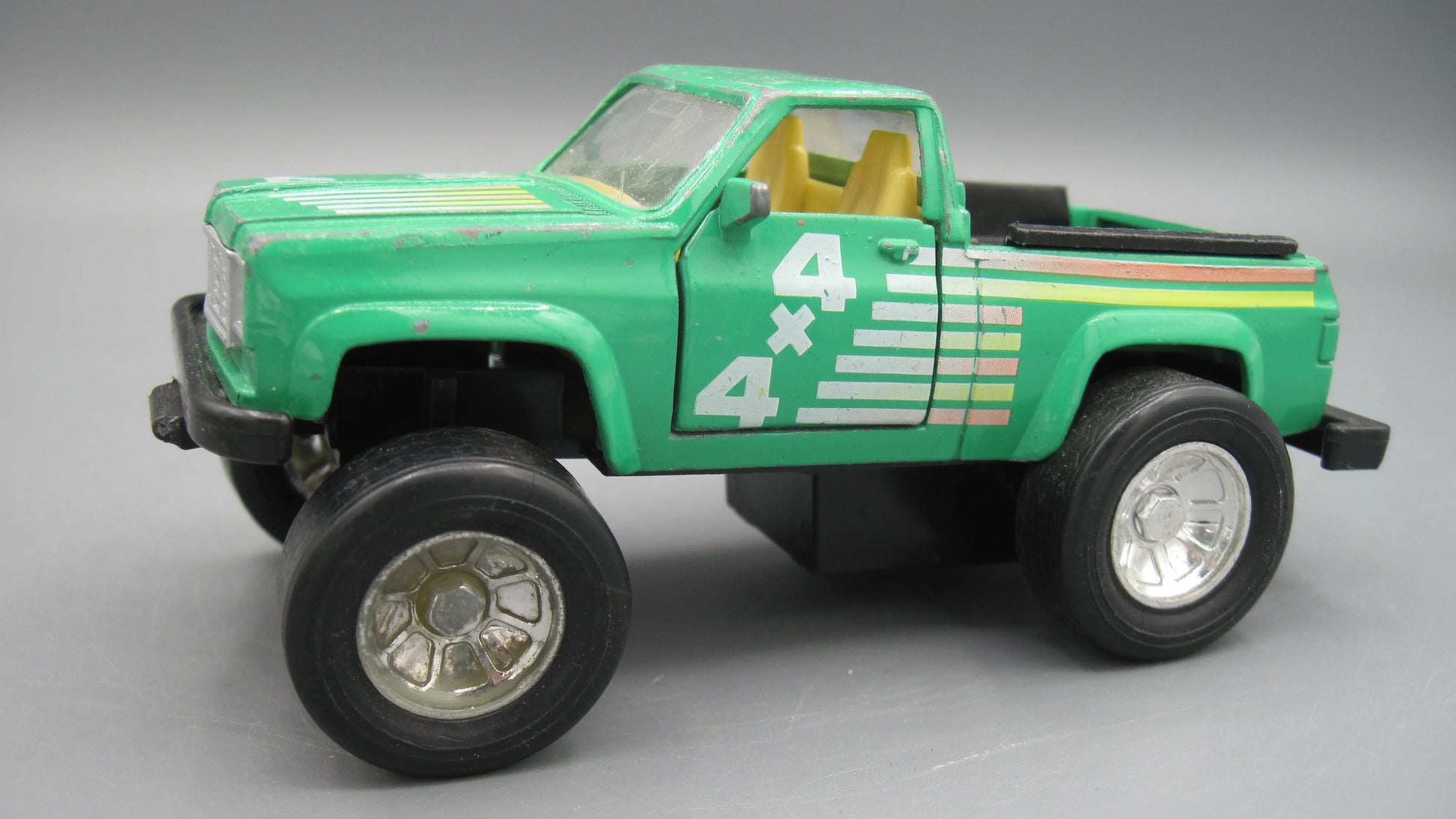 Unbranded   Chevrolet Schaper Stomper  Green