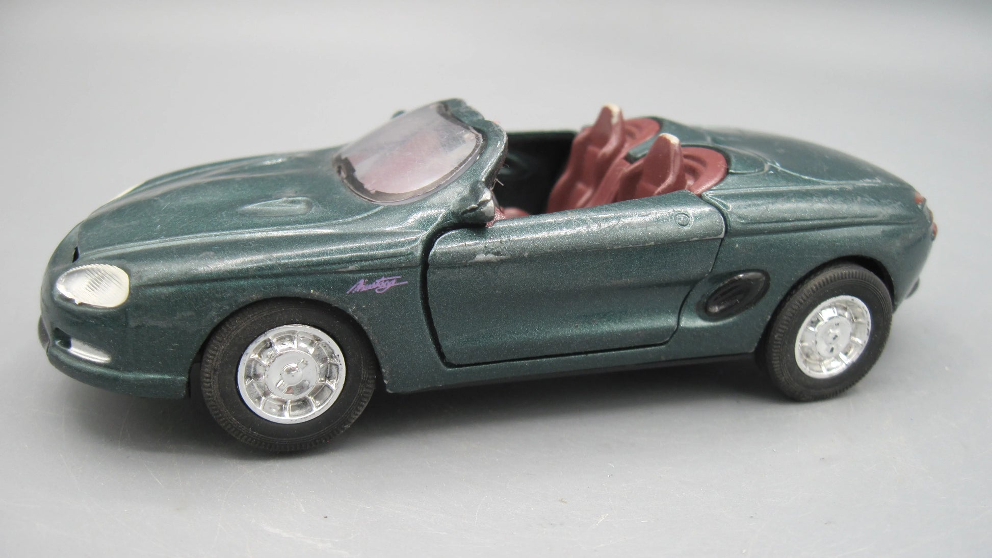 Unbranded   Mustang Mach 3  Green