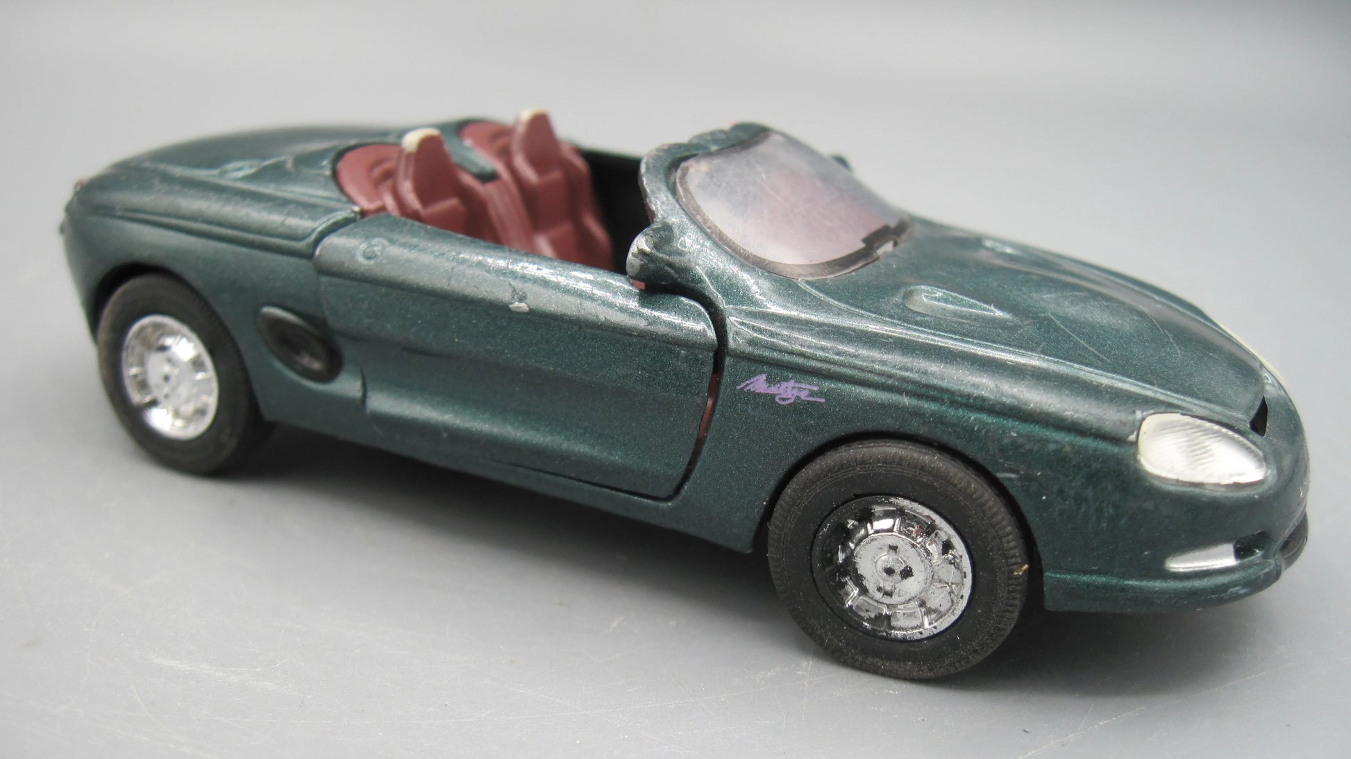 Unbranded   Mustang Mach 3  Green