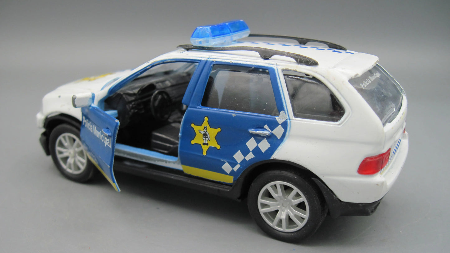 Unbranded    Municipal Police car  White & Blue