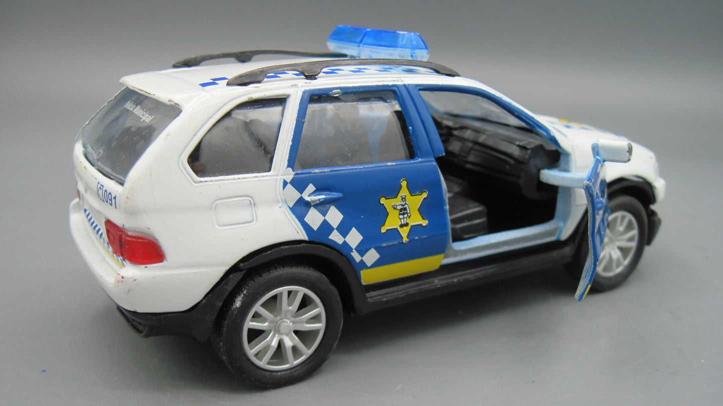 Unbranded    Municipal Police car  White & Blue