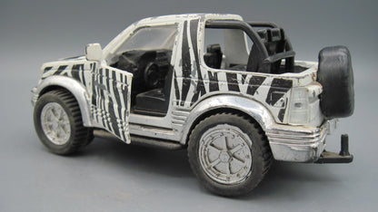 Unbranded   Suzuki Jeep Safari  White & Black