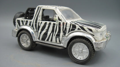 Unbranded   Suzuki Jeep Safari  White & Black