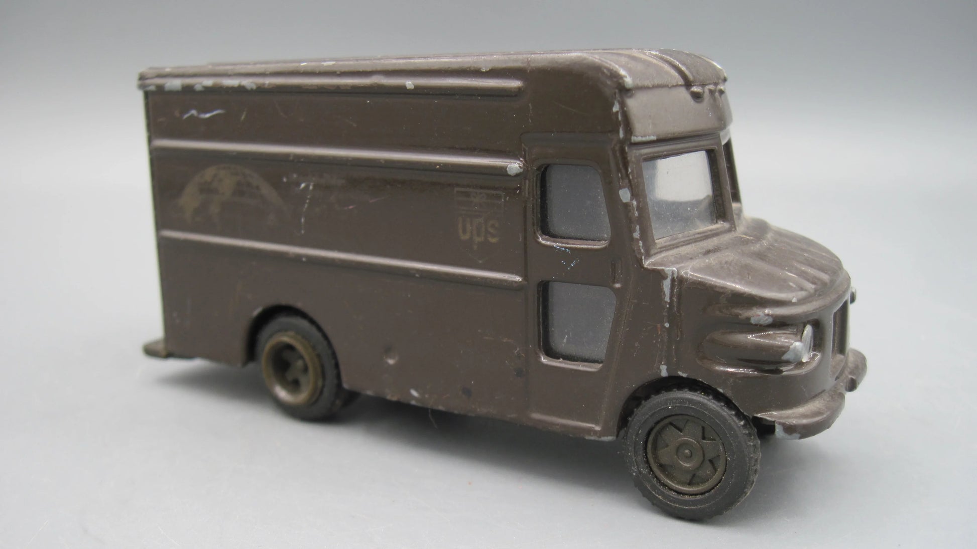Unbranded    Ups Delivery Truck  Brown