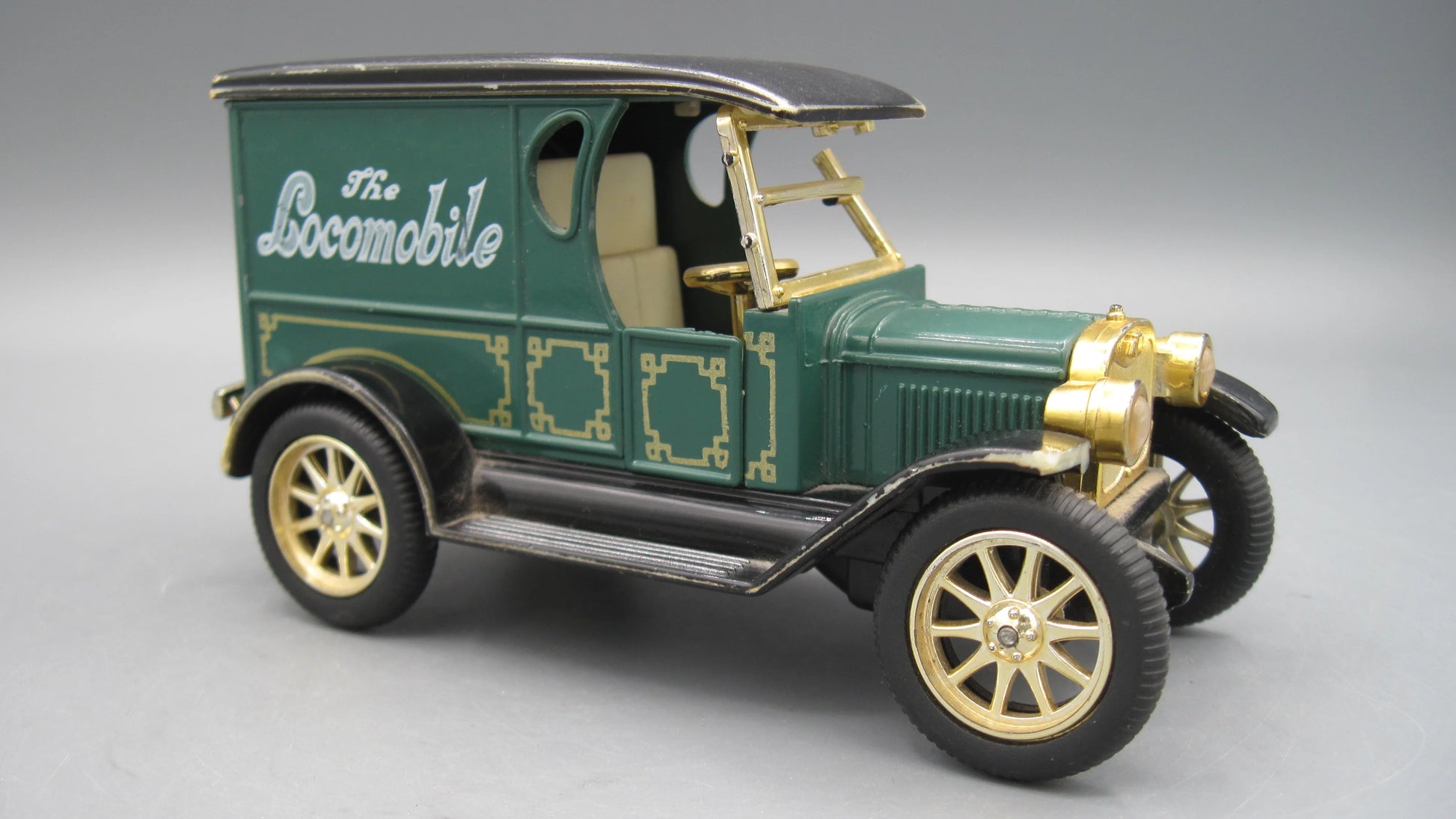 Unbranded    The Locomobile  Green