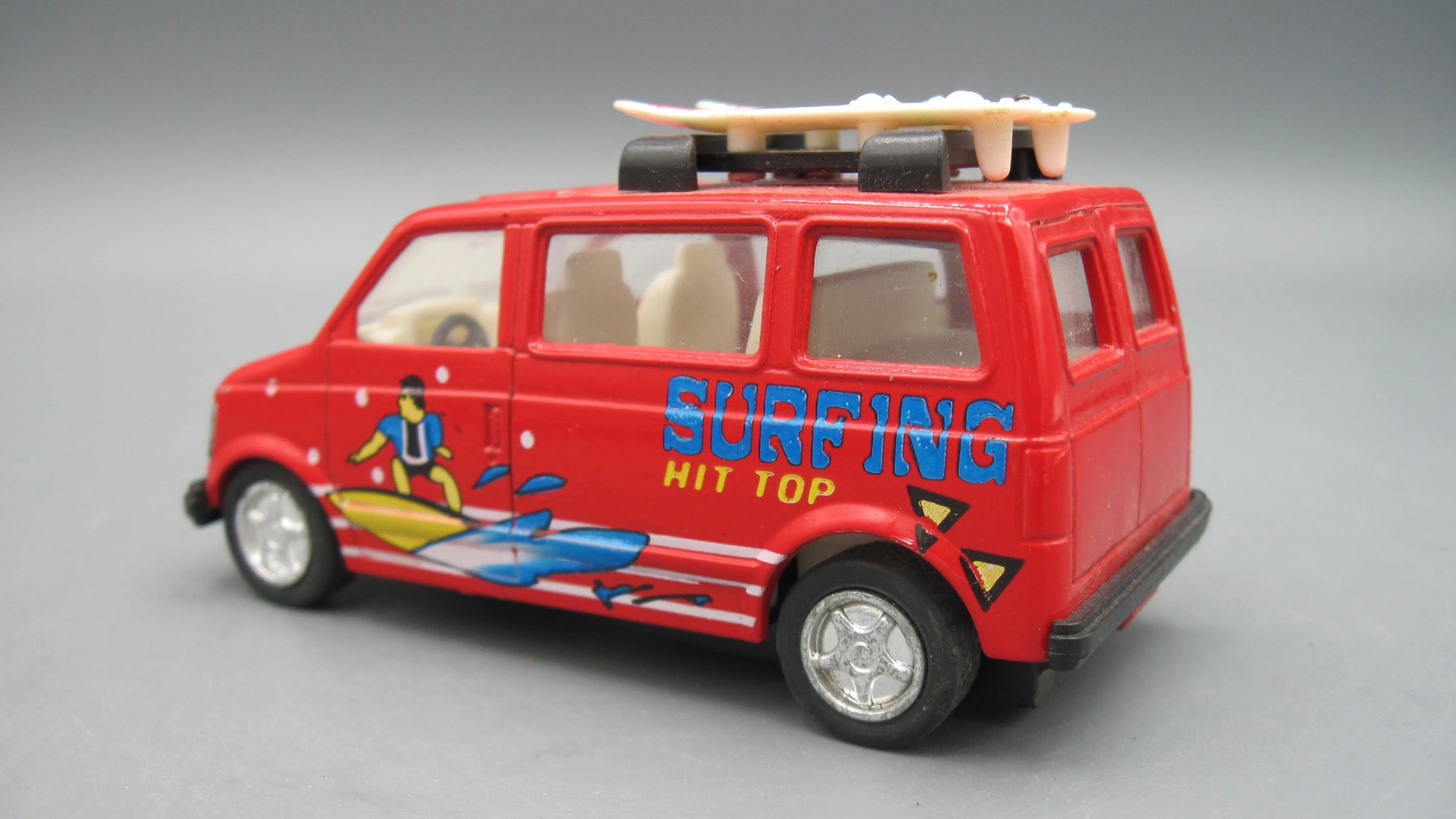 Unbranded   Chevrolet Van with Surfing Boats  Red