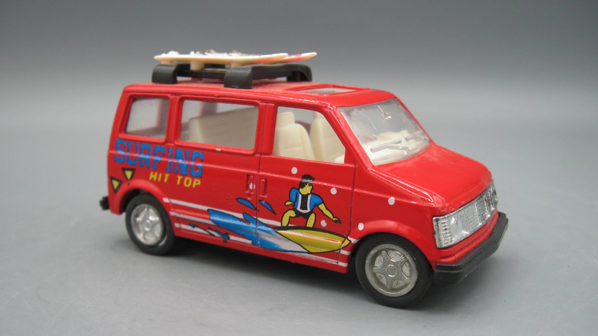 Unbranded   Chevrolet Van with Surfing Boats  Red