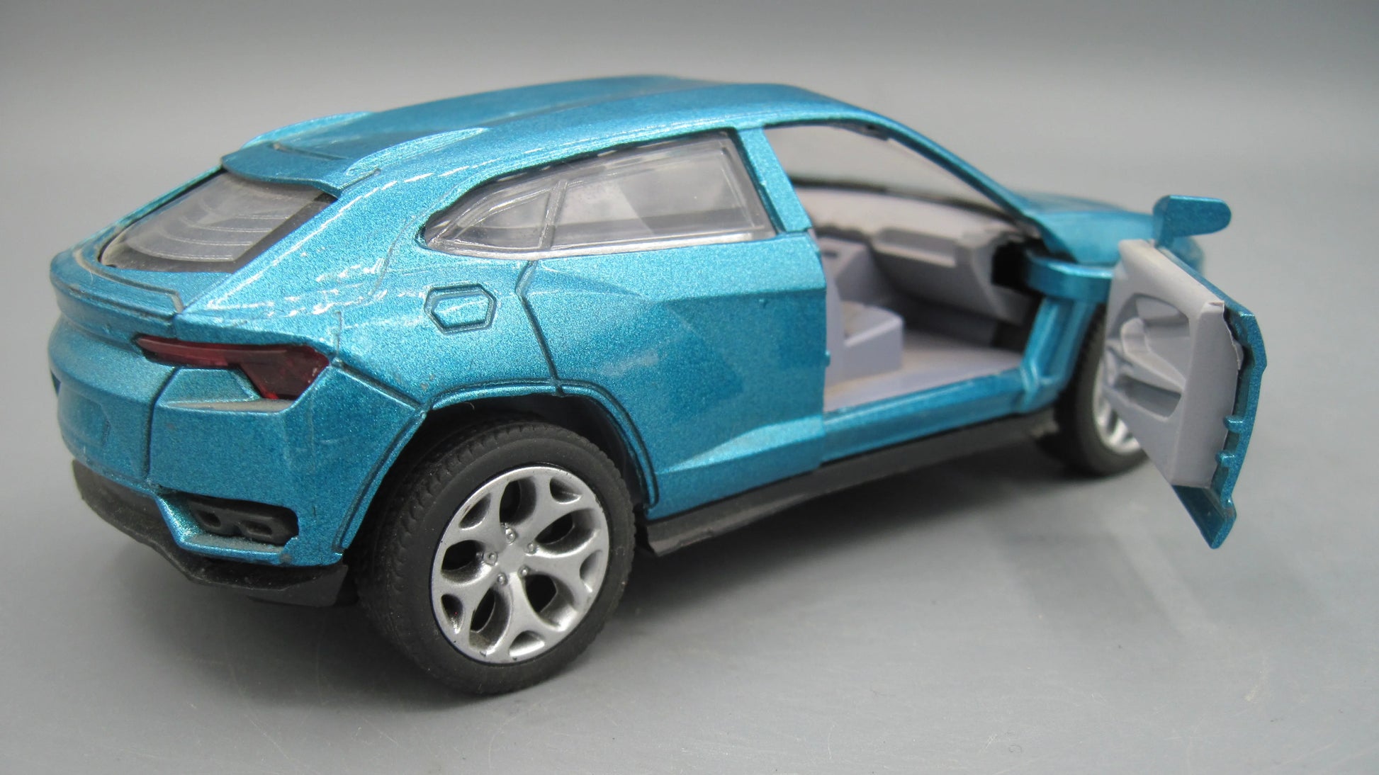 Unbranded   Lamborghini URUS  Blue