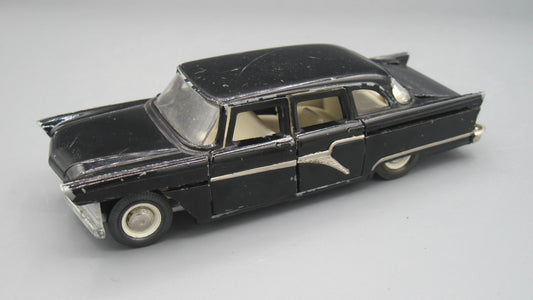 USSR   GAZ 13 Chaika  Black 