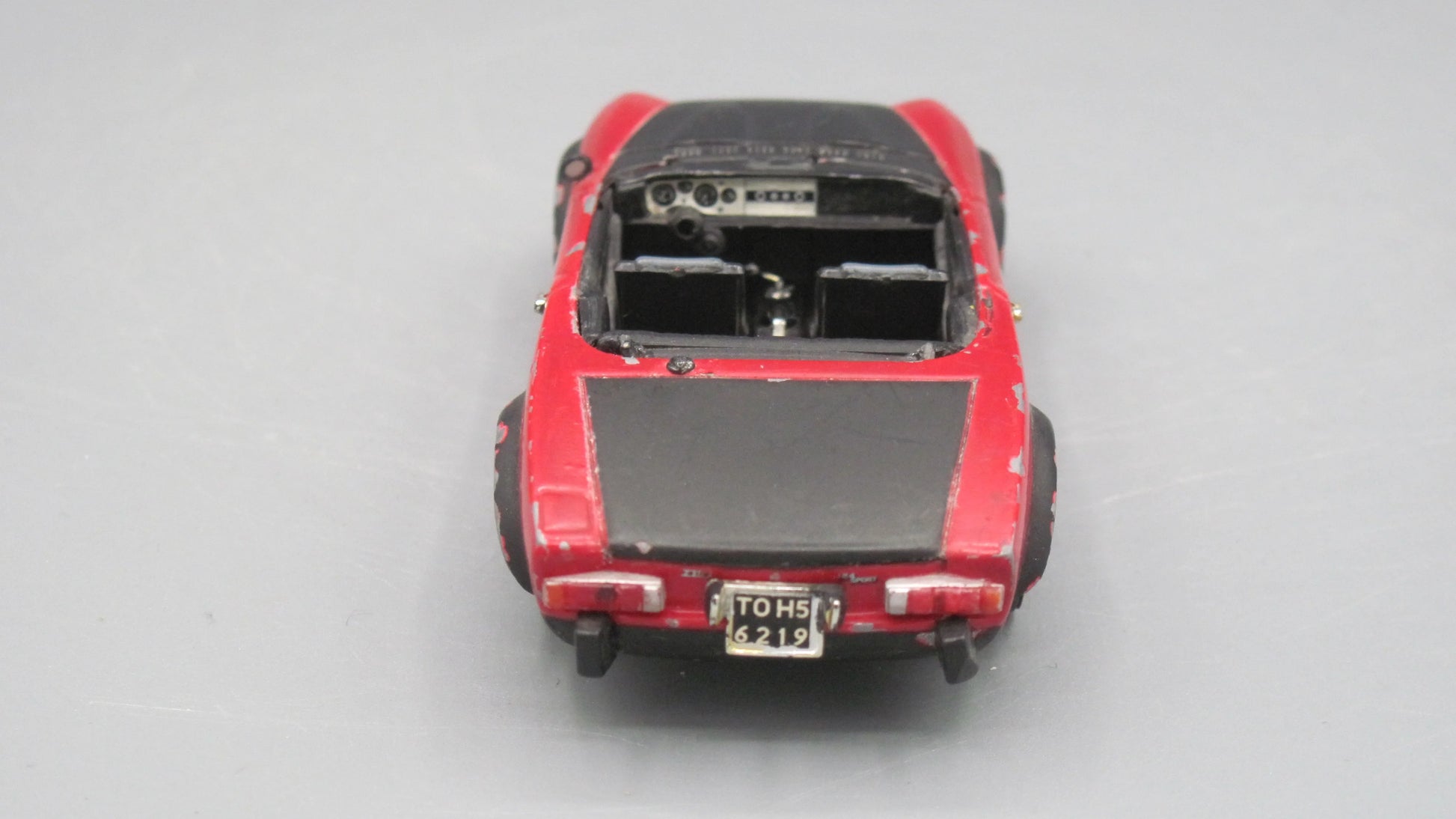 Vitesse   Fiat 124  Red and Black